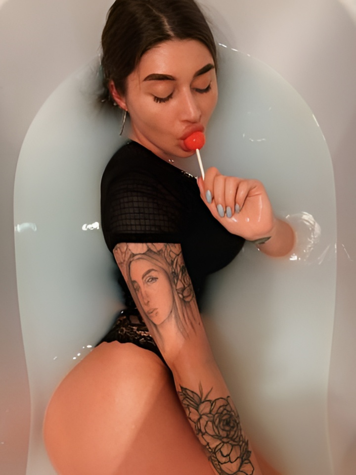 Зиглинда привлекательная девушка из Новокузнецка цена от 4000 руб