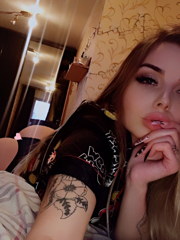 Зиглинда привлекательная девушка из Новокузнецка цена от 10000 руб