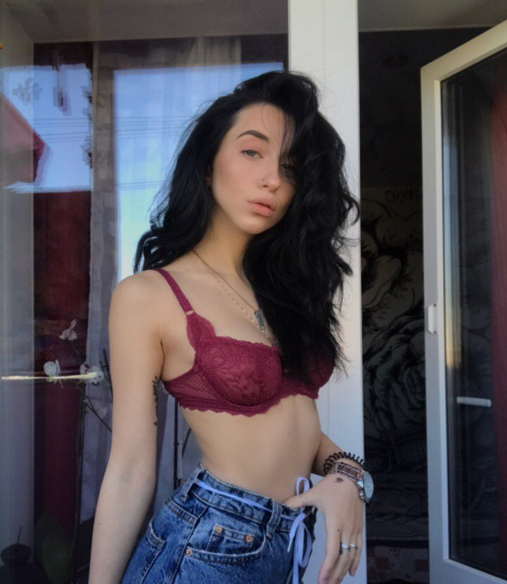 Надюша привлекательная девушка из Новокузнецка цена от 3000 руб