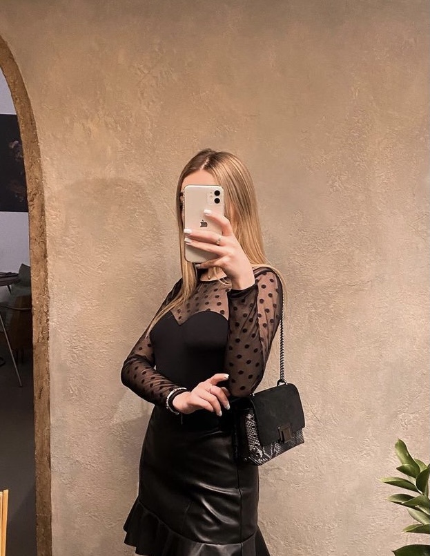 🎥 Тася привлекательная девушка из Новокузнецка цена от 3500 руб