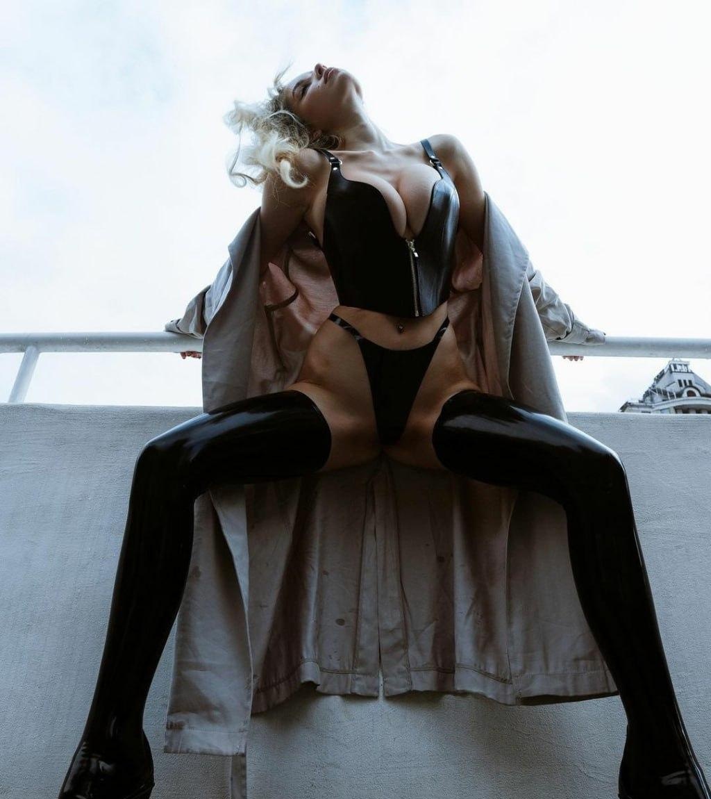 Ярослава привлекательная девушка из Новокузнецка цена от 5000 руб